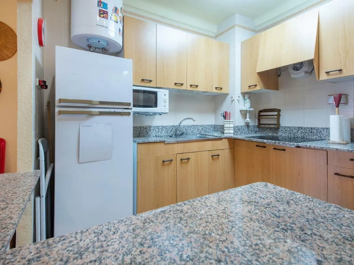 Tarracohomes, Beach Apartment With Terrace In كامبريلس